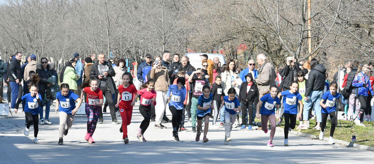 Над 100 деца и младежи се включиха в лекоатлетическия крос &bdquo;Клокотница&ldquo;