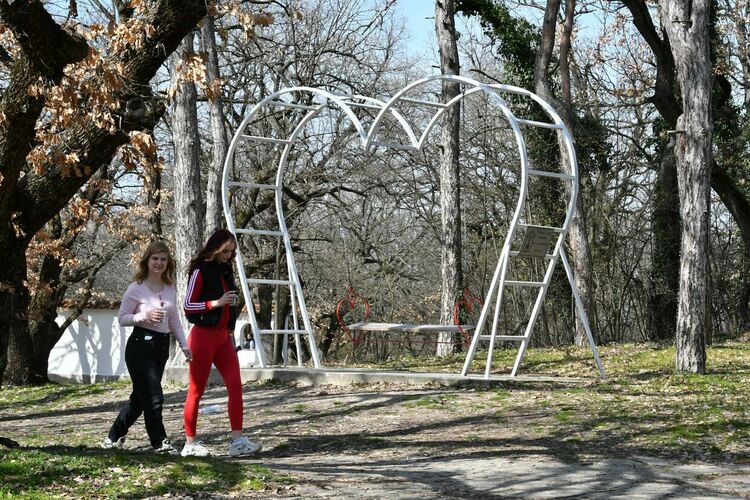 Слънчевият следобед изкара цяло Хасково на Кенана