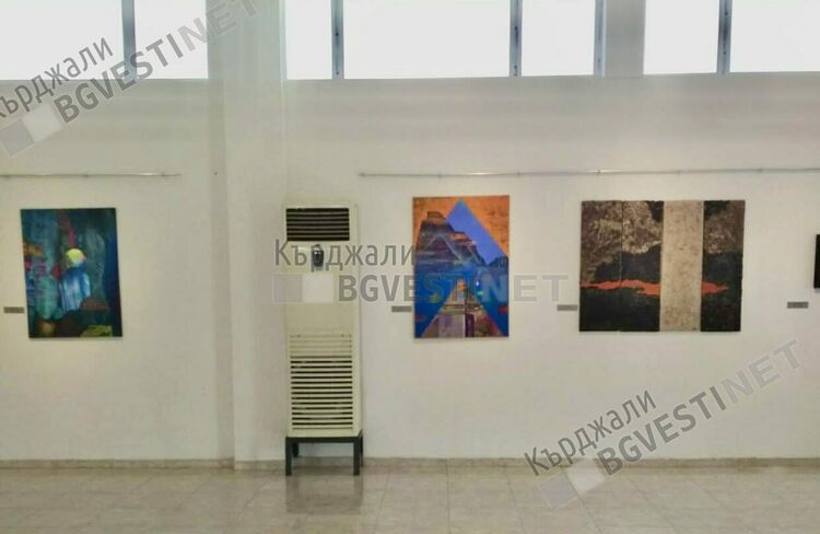 Кърджалийката Мая Мечева с участия в национални изложби,посвещава ги на Осми март и жените