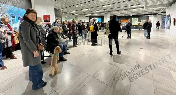 Кърджалийката Мая Мечева с участия в национални изложби,посвещава ги на Осми март и жените