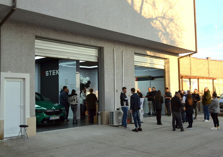 Грижата за твоя автомобил на ново ниво - автосалон за фолиране отвори врати в Димитровград