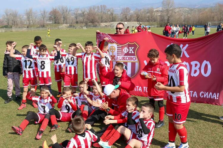 Младите таланти на ФК &bdquo;Хасково&ldquo; станаха шампиони в международен турнир в Сандански
