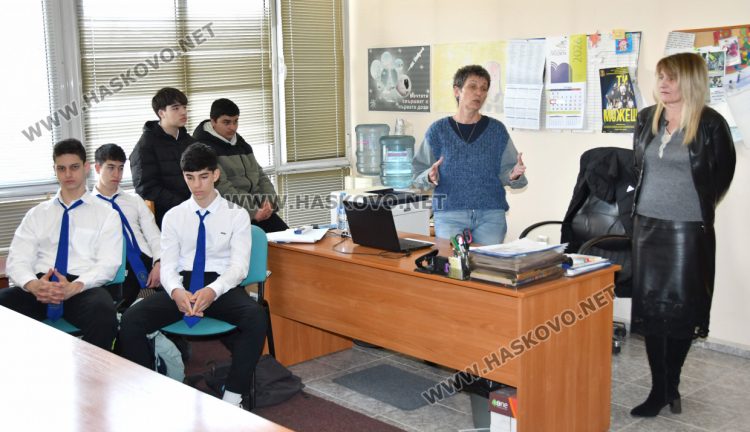 Юлия Динкова и съдия Даниела Николова