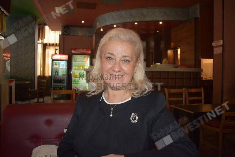 Несрин Къратлъ