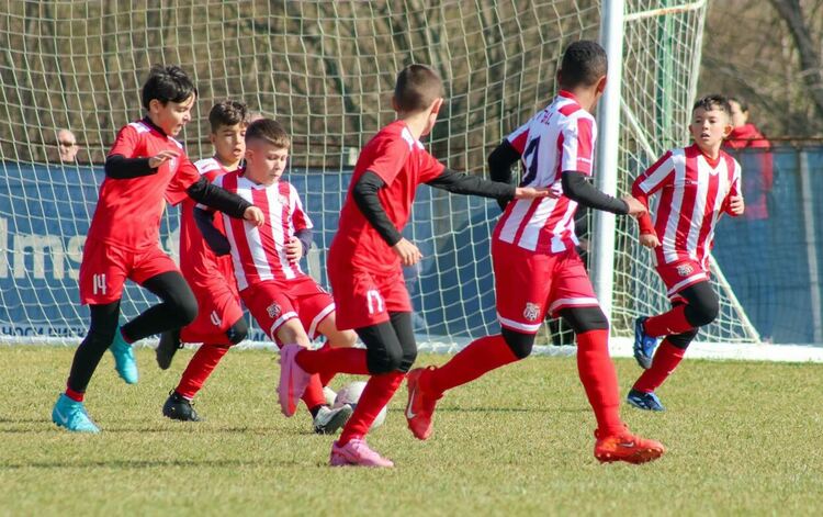 Младите таланти на ФК &bdquo;Хасково&ldquo; станаха шампиони в международен турнир в Сандански