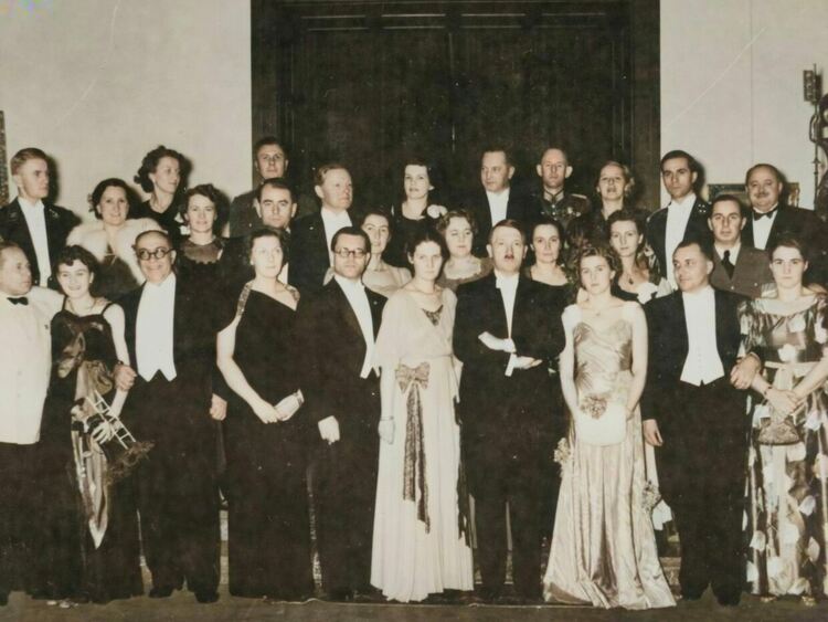 Зад затворените врати на властта: &bdquo;Третият райх: Личен живот&ldquo; разкрива скрития свят на Хитлер