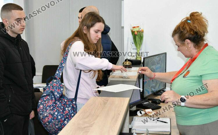 Над 20 души се явиха на изпит за спасители към БЧК