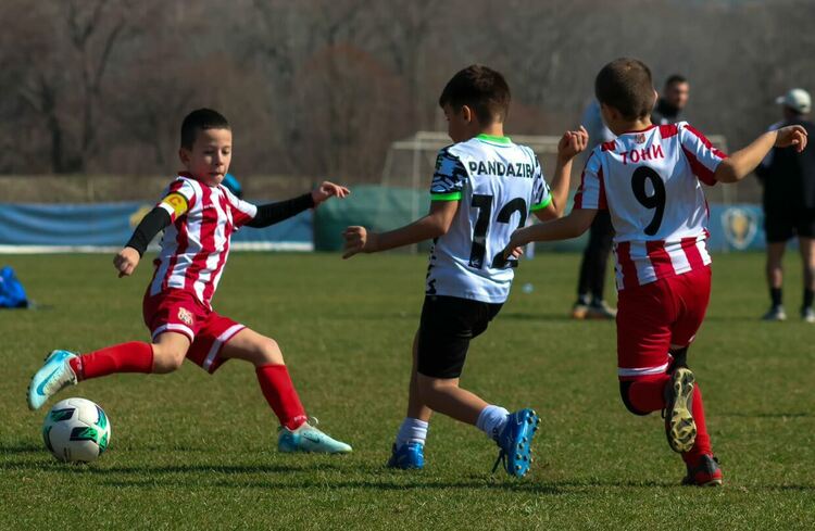 Младите таланти на ФК &bdquo;Хасково&ldquo; станаха шампиони в международен турнир в Сандански