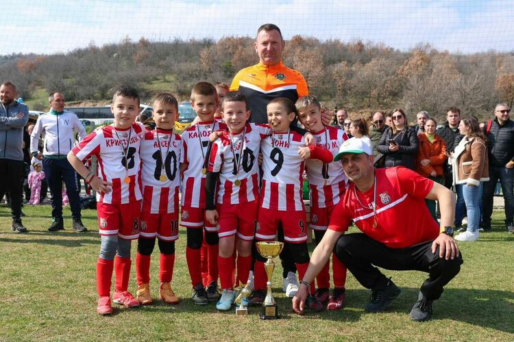 Младите таланти на ФК &bdquo;Хасково&ldquo; станаха шампиони в международен турнир в Сандански