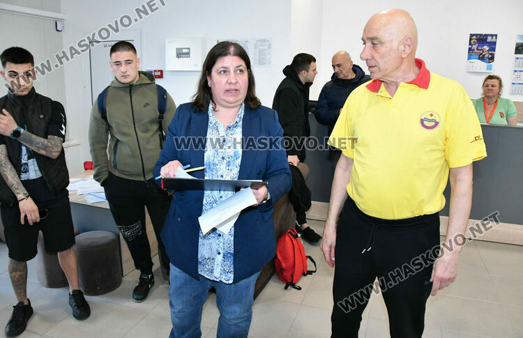 Над 20 души се явиха на изпит за спасители към БЧК