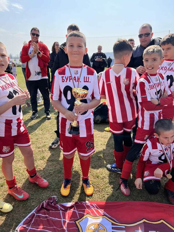 Младите таланти на ФК &bdquo;Хасково&ldquo; станаха шампиони в международен турнир в Сандански