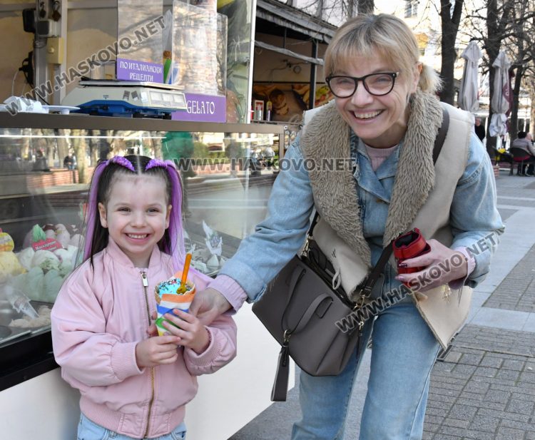 Предимно слънчево и по-топло време във вторник