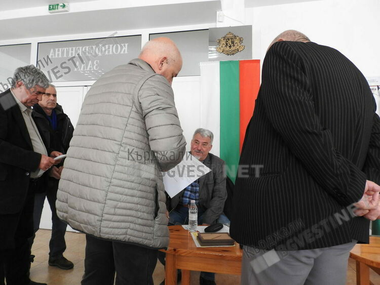 Запасните офицери и сержанти от Кърджали и областта: Поемаме инициативата за паметна плоча с имената на всички загинали във ВСВ в Източните Родопи