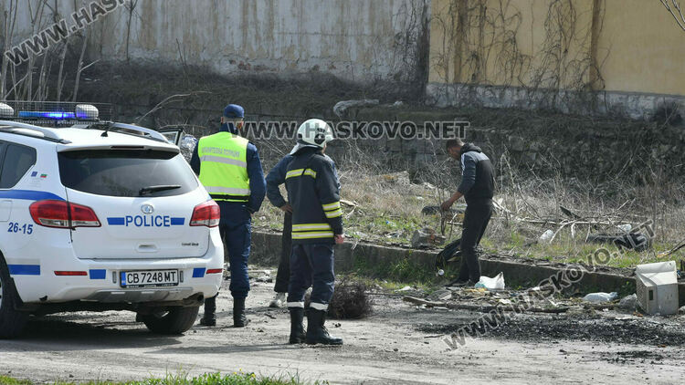 Глобяват двама хасковлии за палене на медни кабели край Сточна гара
