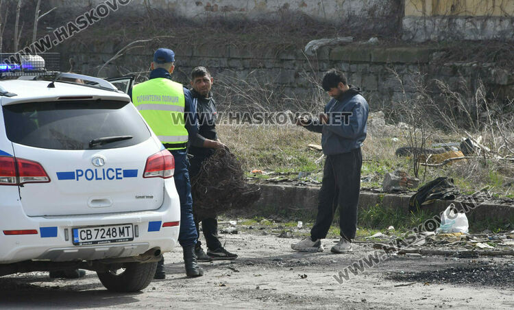 Глобяват двама хасковлии за палене на медни кабели край Сточна гара