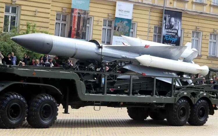 Армията ни разполага с малко, но затова пък остарели съветски ракети