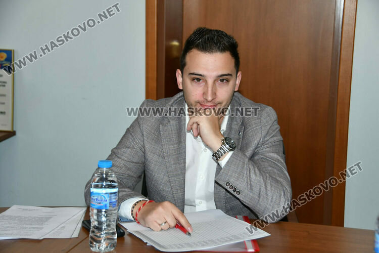 Исторически &bdquo;напредък&ldquo;&nbsp;&ndash; партиите прекратиха консултациите за СИК на секция номер 2