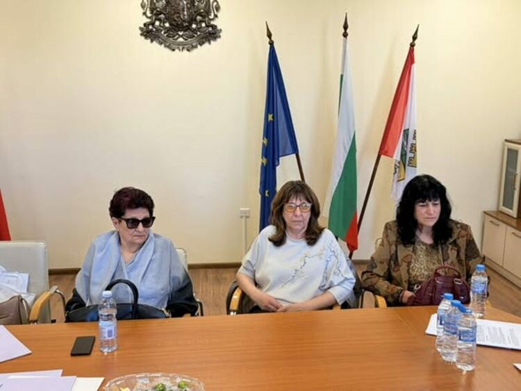 Кметът на Радомир Кирил Стоев подписа Общински колективен трудов договор в сферата на предучилищното и училищното образование