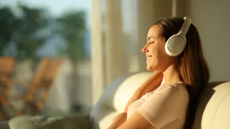 Музиката на английски език губи доминиращата си позиция в класациите  