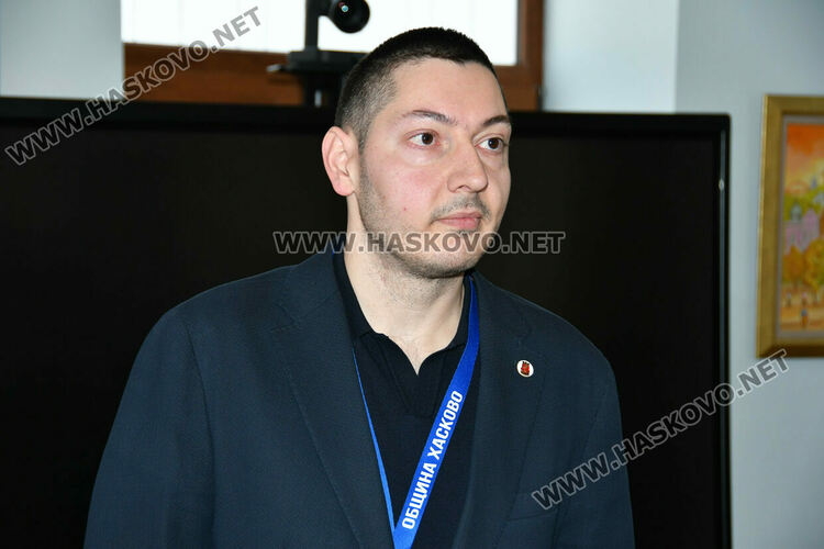 Исторически &bdquo;напредък&ldquo;&nbsp;&ndash; партиите прекратиха консултациите за СИК на секция номер 2