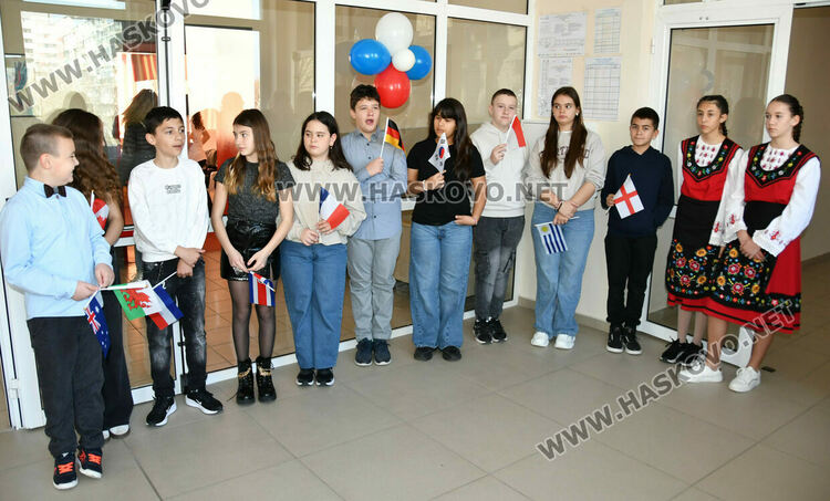 Откриха иновативен кабинет по английски език в ОУ &bdquo;Шандор Петьофи&ldquo;