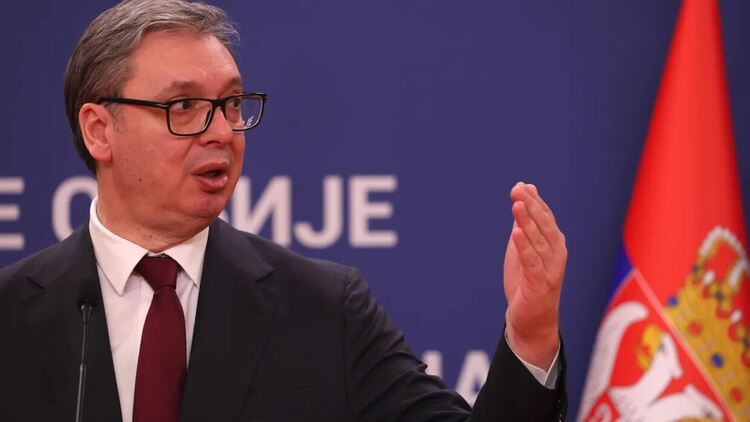Вучич готви Сърбия за евентуален удар от Албания, Хърватия и Косово