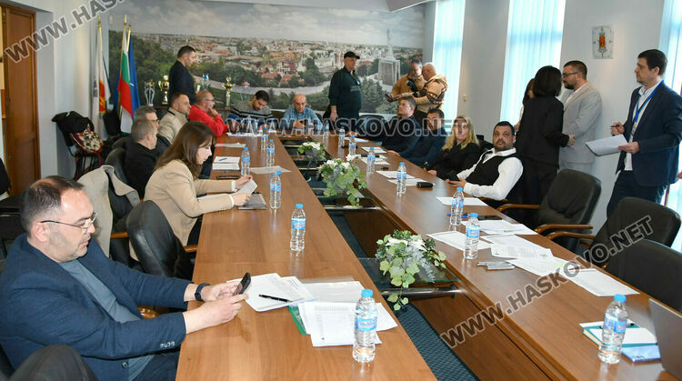 Исторически &bdquo;напредък&ldquo;&nbsp;&ndash; партиите прекратиха консултациите за СИК на секция номер 2