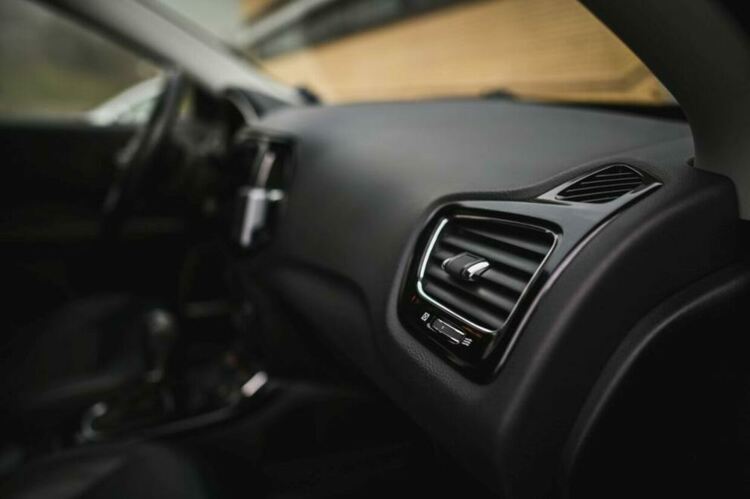 Спипаха крадена кола в центъра на Перник