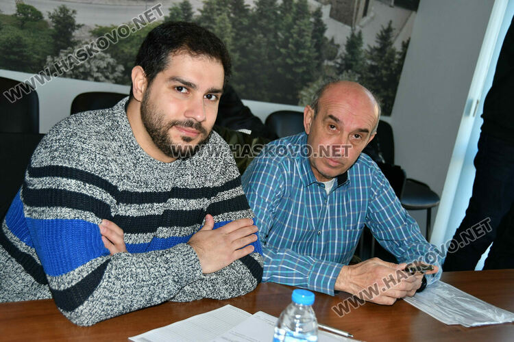 Исторически &bdquo;напредък&ldquo;&nbsp;&ndash; партиите прекратиха консултациите за СИК на секция номер 2