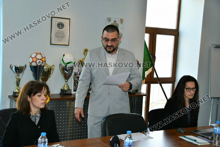 Исторически &bdquo;напредък&ldquo;&nbsp;&ndash; партиите прекратиха консултациите за СИК на секция номер 2