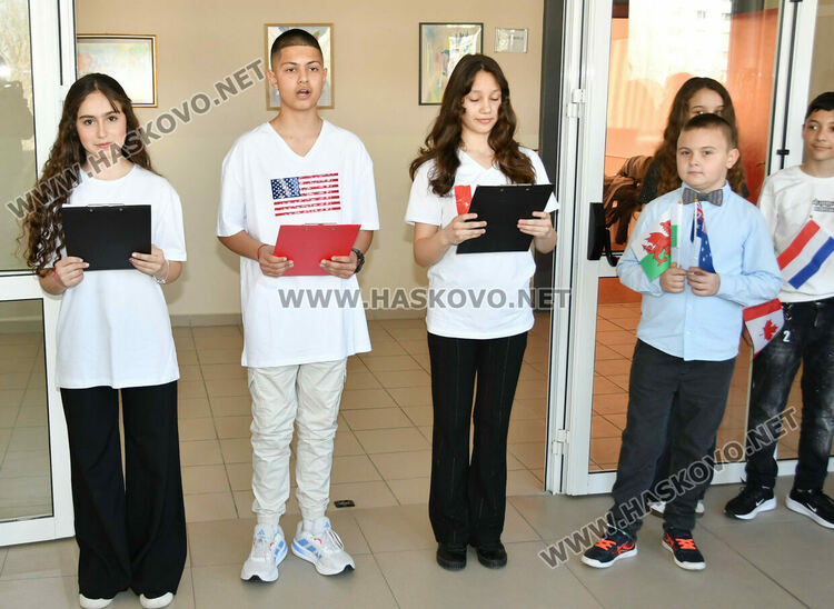 Откриха иновативен кабинет по английски език в ОУ &bdquo;Шандор Петьофи&ldquo;