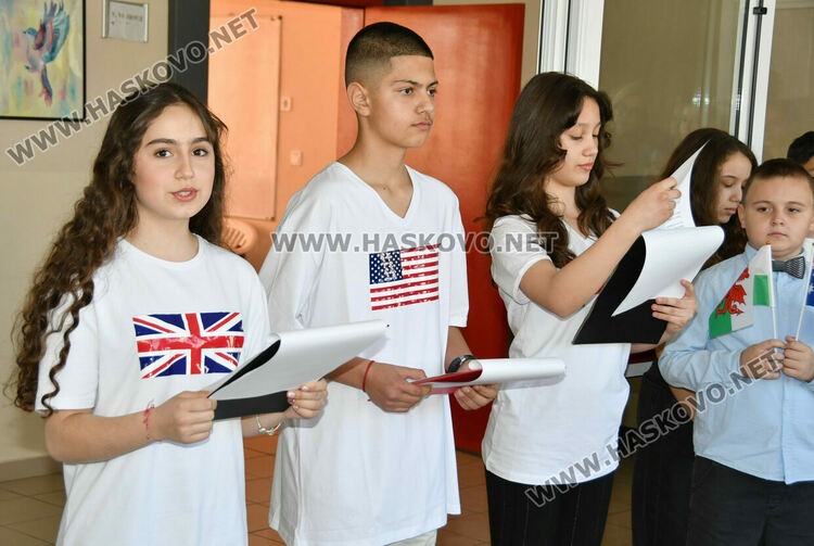 Откриха иновативен кабинет по английски език в ОУ &bdquo;Шандор Петьофи&ldquo;