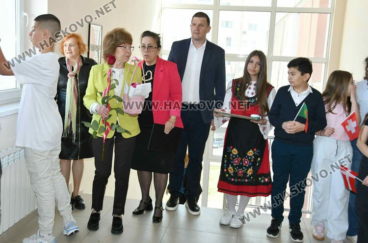 Откриха иновативен кабинет по английски език в ОУ &bdquo;Шандор Петьофи&ldquo;