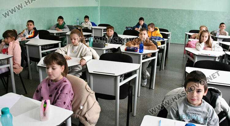  Над 300 ученици участват във Второ математическо състезание &bdquo;Млад математик на Хасково&ldquo; 