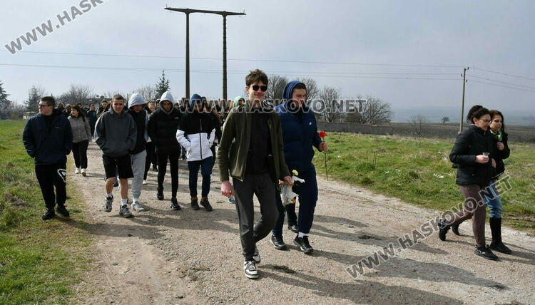 Много ученици се включиха в похода за 796 г. от славната победа при Клокотница