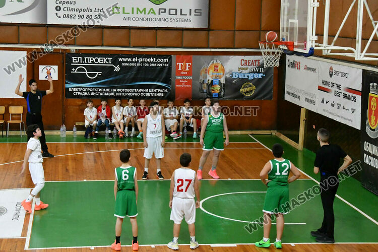 Младите надежди на хасковския баскетбол с две победи