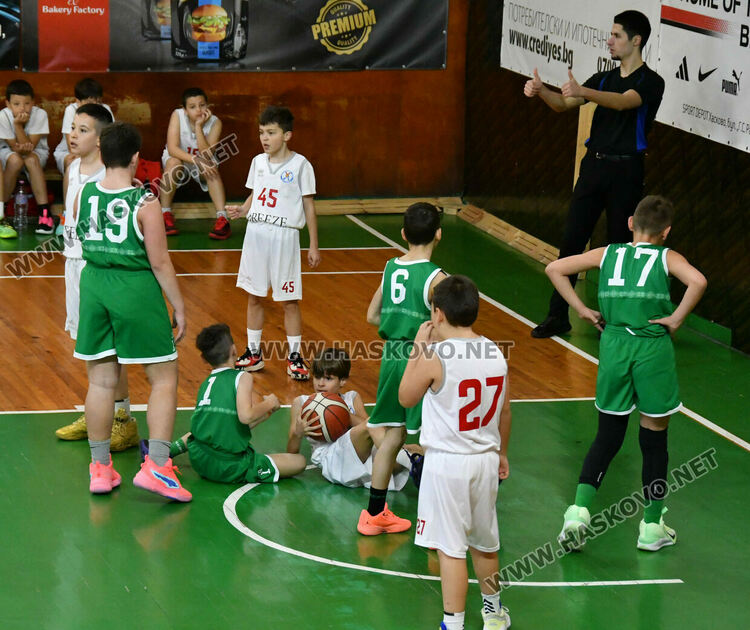 Младите надежди на хасковския баскетбол с две победи