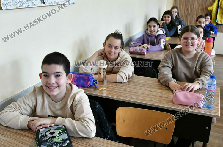  Над 300 ученици участват във Второ математическо състезание &bdquo;Млад математик на Хасково&ldquo; 