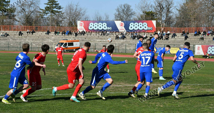 ОФК &bdquo;Хасково&ldquo; с нулево равенство срещу лидера. Спорни отсъждания белязаха мача