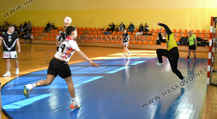 Юношите на &bdquo;Асти &lsquo;91 със загуба от &bdquo;Албатрос&ldquo;