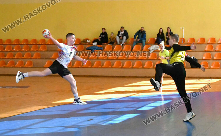 Юношите на &bdquo;Асти &lsquo;91 със загуба от &bdquo;Албатрос&ldquo;