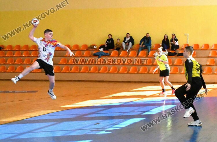 Юношите на &bdquo;Асти &lsquo;91 със загуба от &bdquo;Албатрос&ldquo;