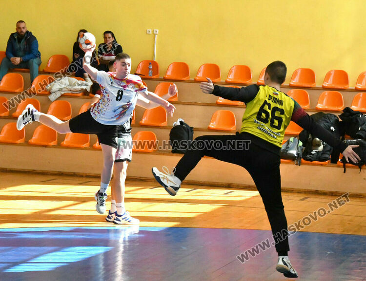 Юношите на &bdquo;Асти &lsquo;91 със загуба от &bdquo;Албатрос&ldquo;