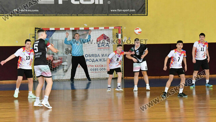 Юношите на &bdquo;Асти &lsquo;91 със загуба от &bdquo;Албатрос&ldquo;