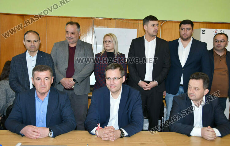 ДПС ще се бори за поне три мандата в Хасково, заяви водачът на листата Мехмед Атаман 