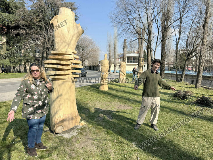 Арт алея &bdquo;Край реката&ldquo; в Хасково с 5 монументални скулптури от дърво и метал 