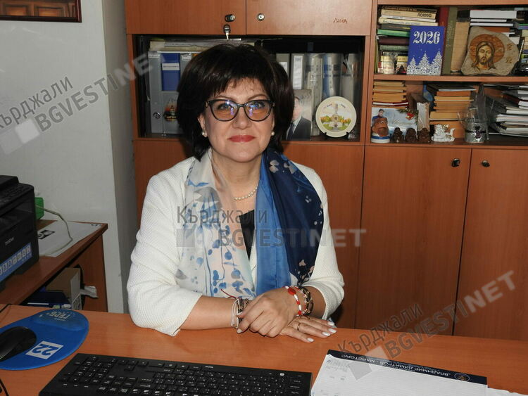 ГЕРБ се цели в мандат в Кърджали,Цвета Караянчева води листата