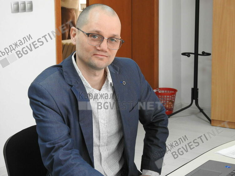 ГЕРБ се цели в мандат в Кърджали,Цвета Караянчева води листата