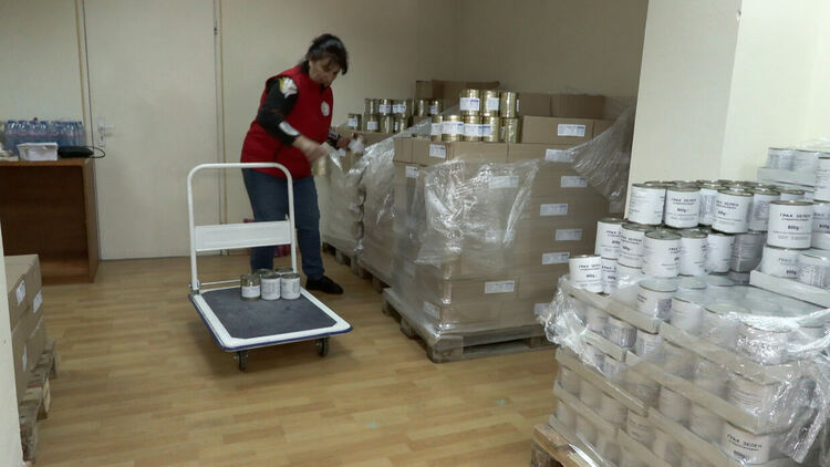 БЧК раздава хранителни продукти на над 11 000 уязвими граждани в Смолянско