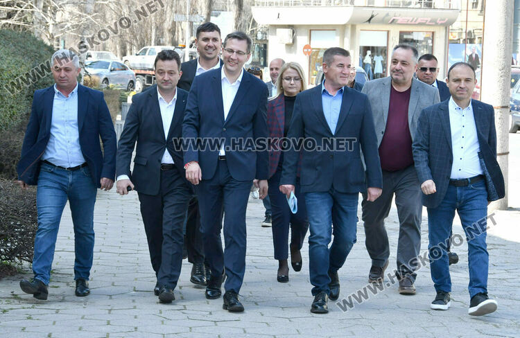 ДПС ще се бори за поне три мандата в Хасково, заяви водачът на листата Мехмед Атаман 